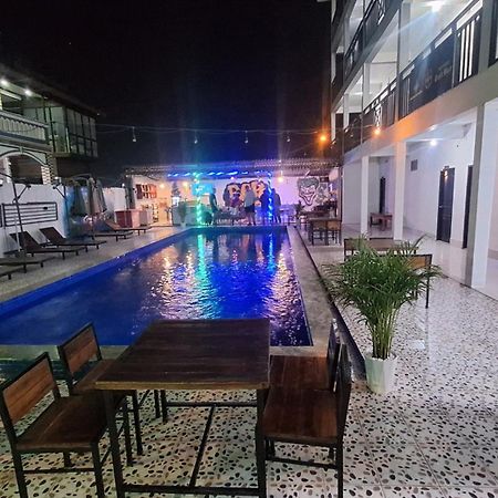 Vang Vieng Santara Backpackers Hostel Eksteriør bilde
